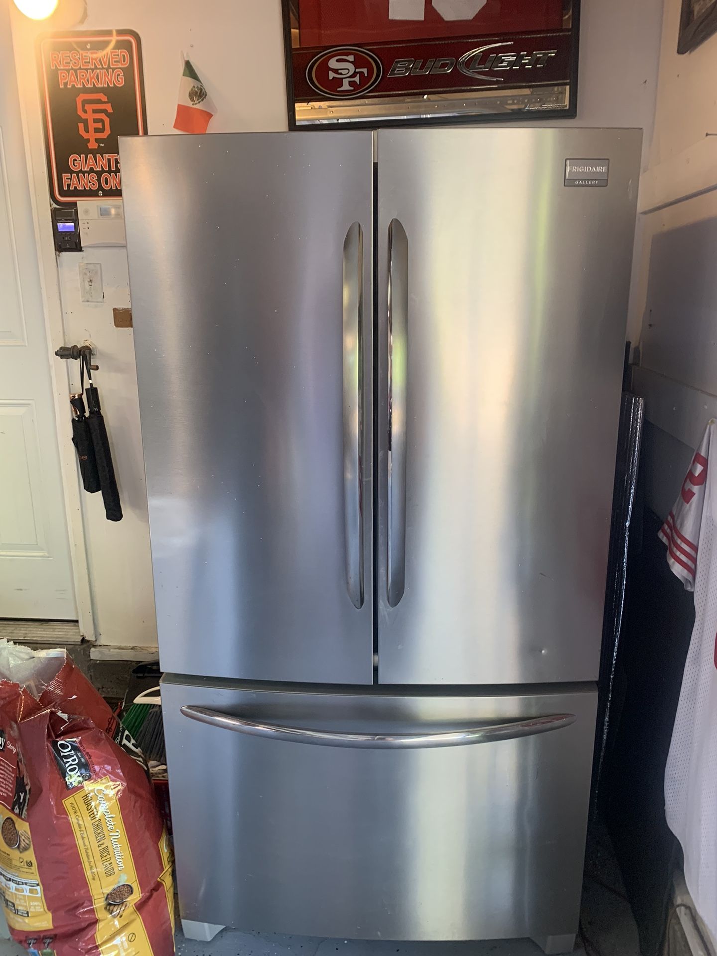 Large Refrigerator 100 for Sale in Carmichael, CA OfferUp