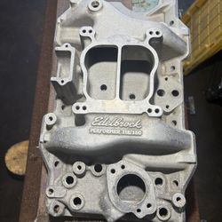 Edelbrock Dodge 318 / 360 Intake 