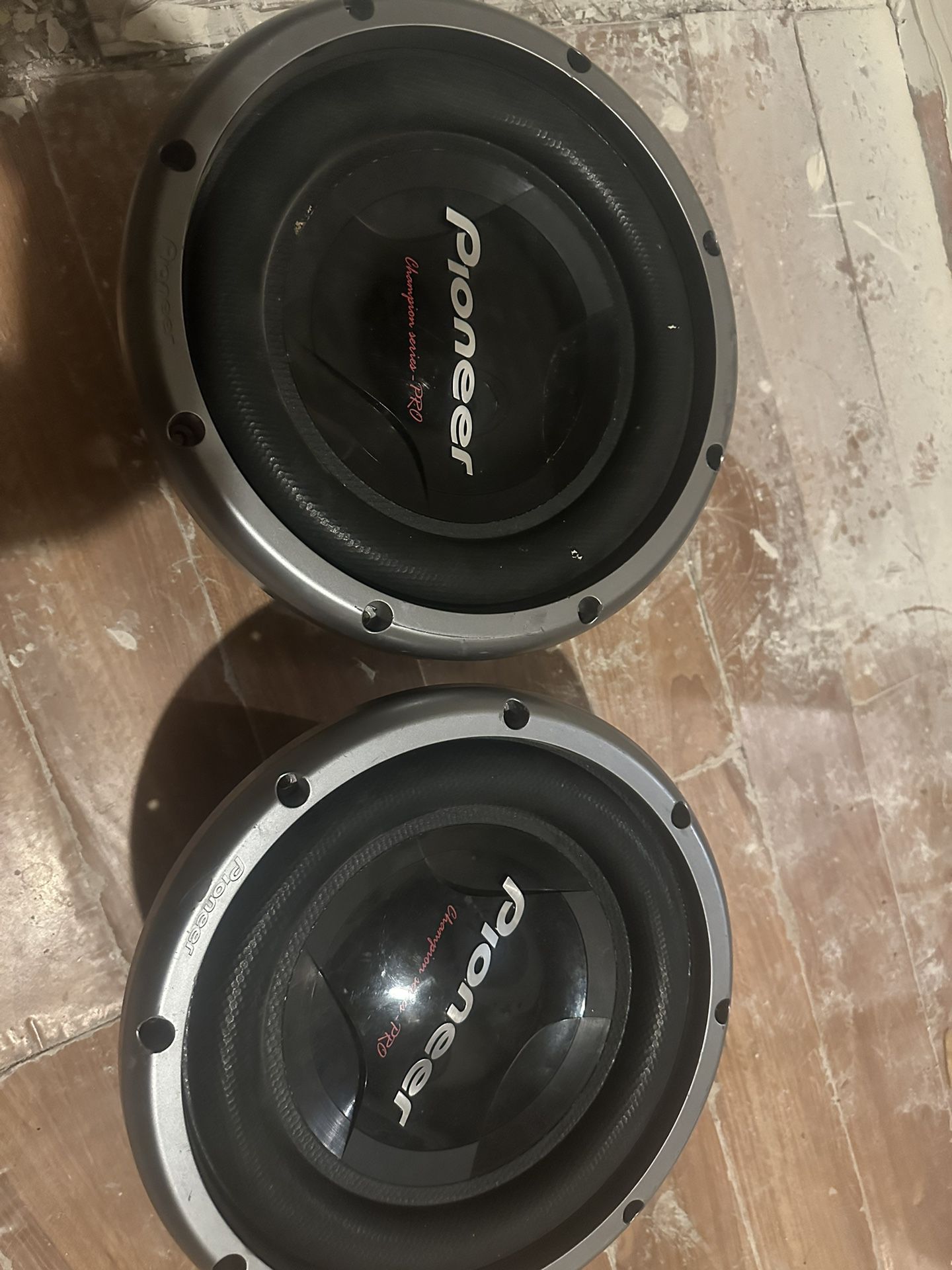 2 Subs Pioneer Champion pro Original Ones And A boss audio Stereo 