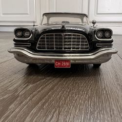 Diecast 1/18 Scale 1957 Chrysler 300 C American Muscle Ertl Good Condition 