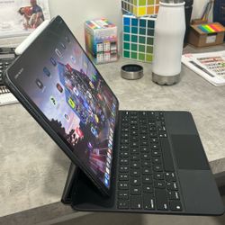 iPad Pro 12.9inch 4th Gen With Apple Keyboard And Pencil 