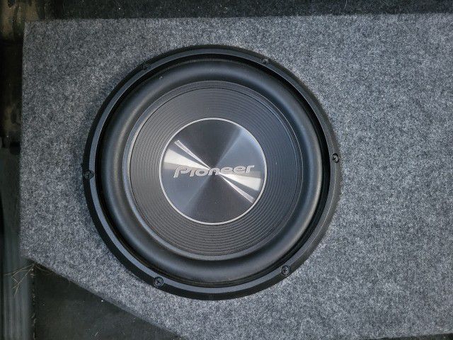 2- 10" Pioneer TS-A100D4 subwoofers