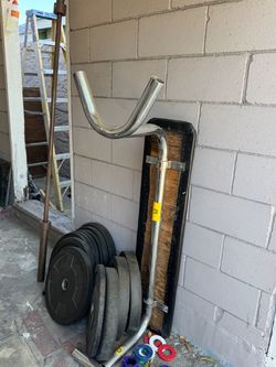 285 lb Weight Set with Barbell & Bench