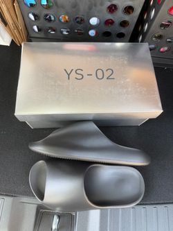 Yeezy Slide YZY YS-02 Black/Coal Size 9