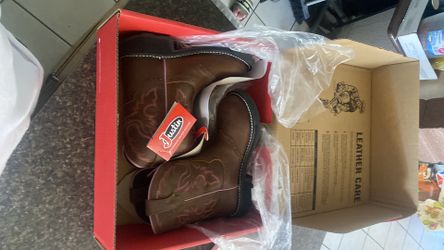 Women’s round steel toe boots Waneyte aged bark water buffalo