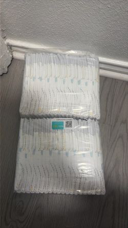 Newborn pampers diapers