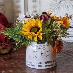 🐱 Cat Vase Fall Floral Arrangement – Gift Ready
