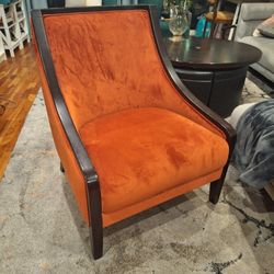 VINTAGE ORANGE CHAIR