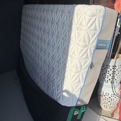 Tempur-pedic Tempur-cloud Luxe Queen Mattress,