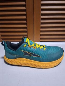 Altra Outroad Women's Trail Running Shoe * Size: 8.5