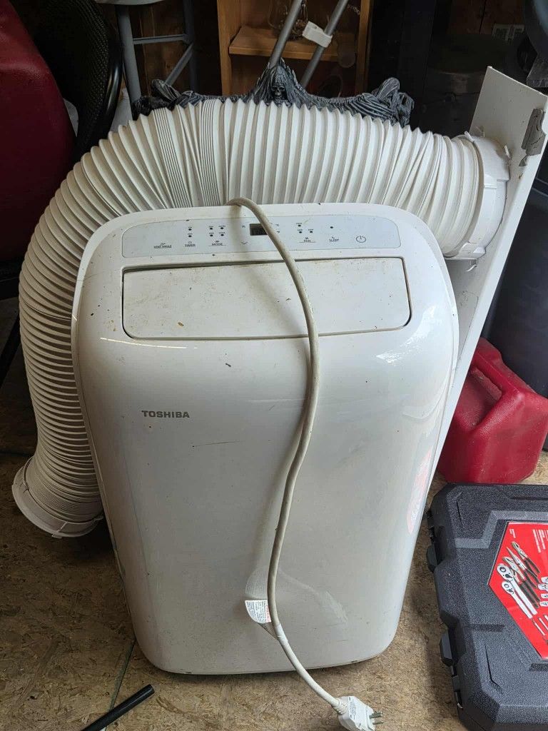 Used Toshiba RAC-PD1011CRU 10000 BTU Portable Air Conditioner and Dehumidifier