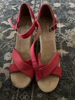 Toms red/wheat wedges, size 9.5