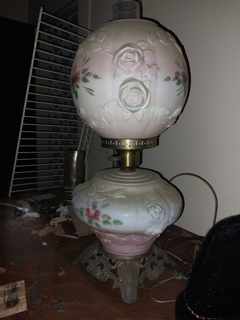 Gone with the wind vintage hurricane lamp