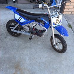 Dirt bike 