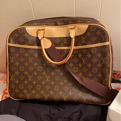 Louis Vuitton Messenger Bag / Brief Case
