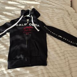 Sweater black size small