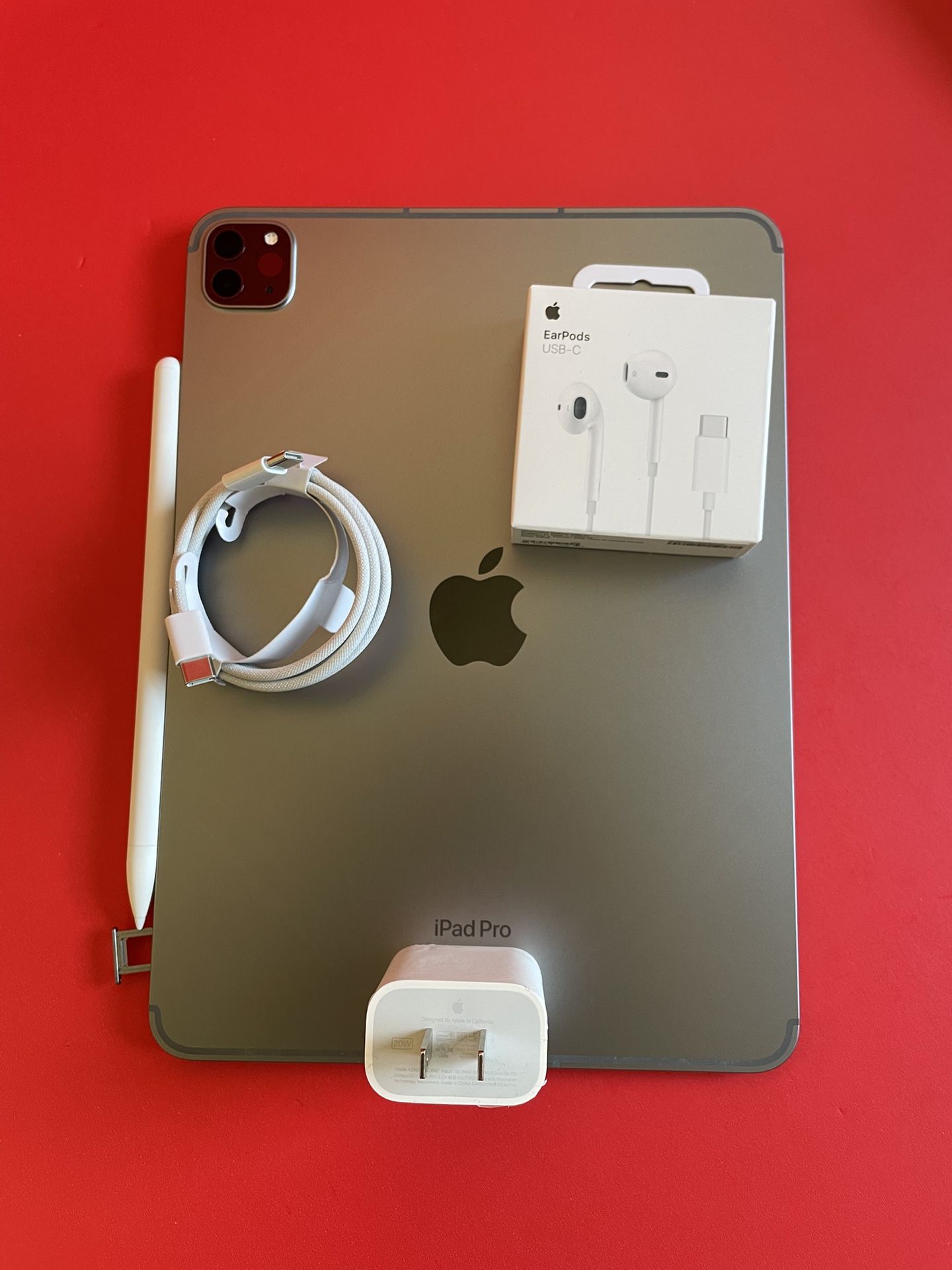 128GB Apple IPad Pro 11” 4th Generation (2022 Model / M2 chip) Wi-Fi + Cellular (5G Unlocked) Keyboard, Pen & Accessories (512G $899)