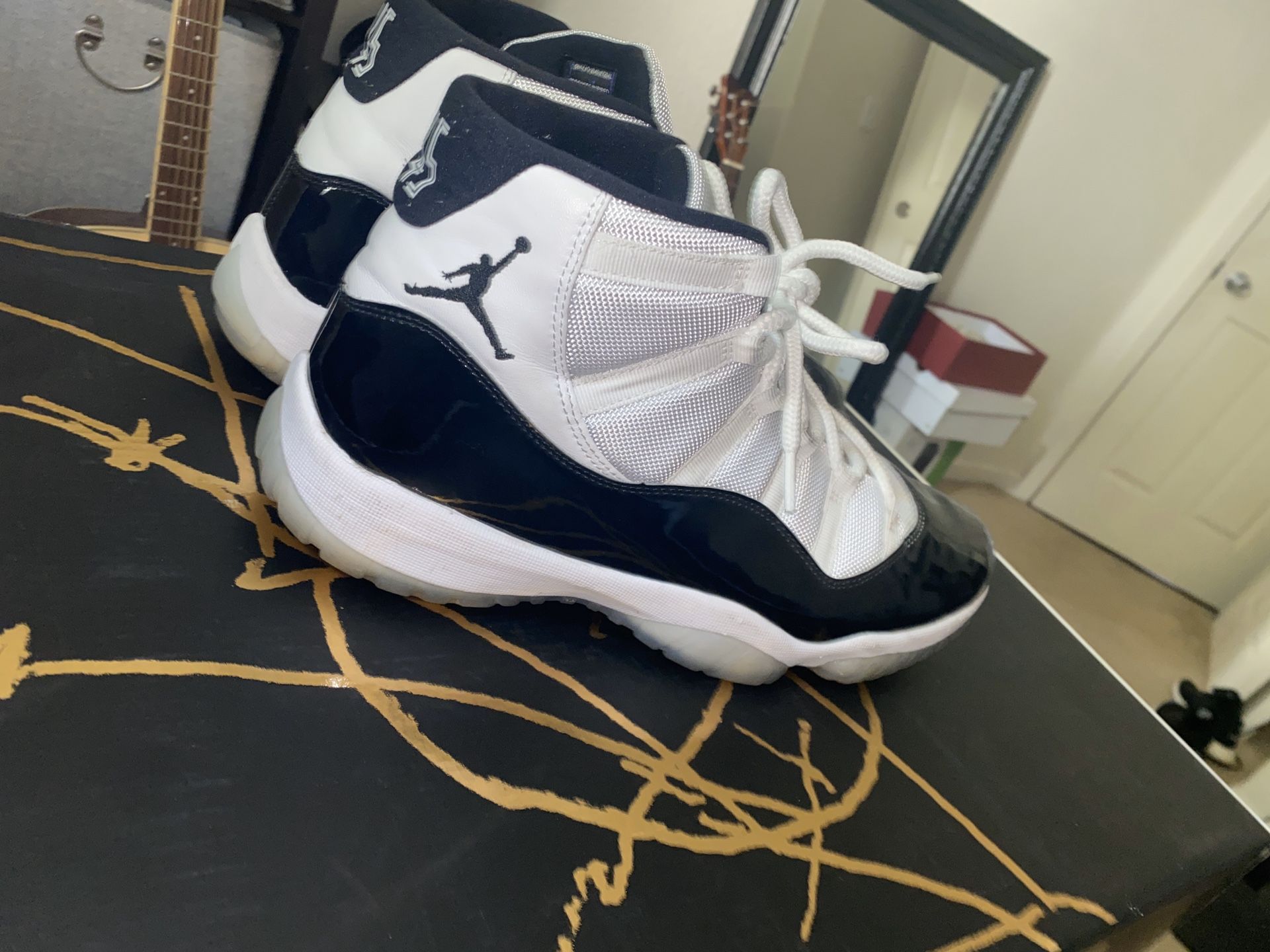 Air Jordan 11 “Concords” Size 11
