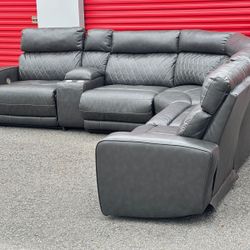 🛋️ Sectional Couch/Sofa - Recliner - Leather - Gray - Delivery Available 🚛