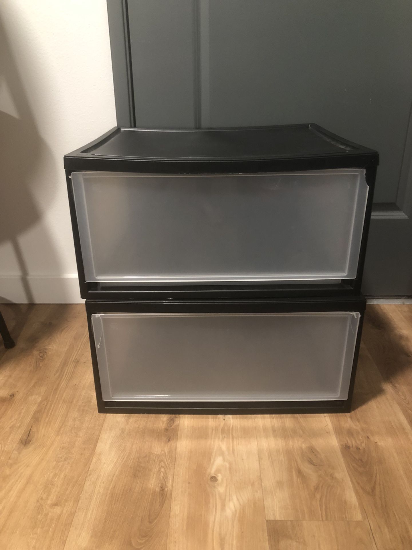 Stackable cheapy plastic bins