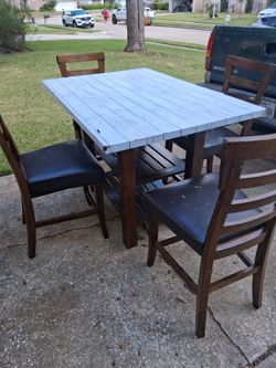 Dining Table w/ 4 Chairs