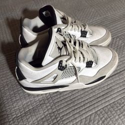 Air Jordan 4 Retro “military Black”