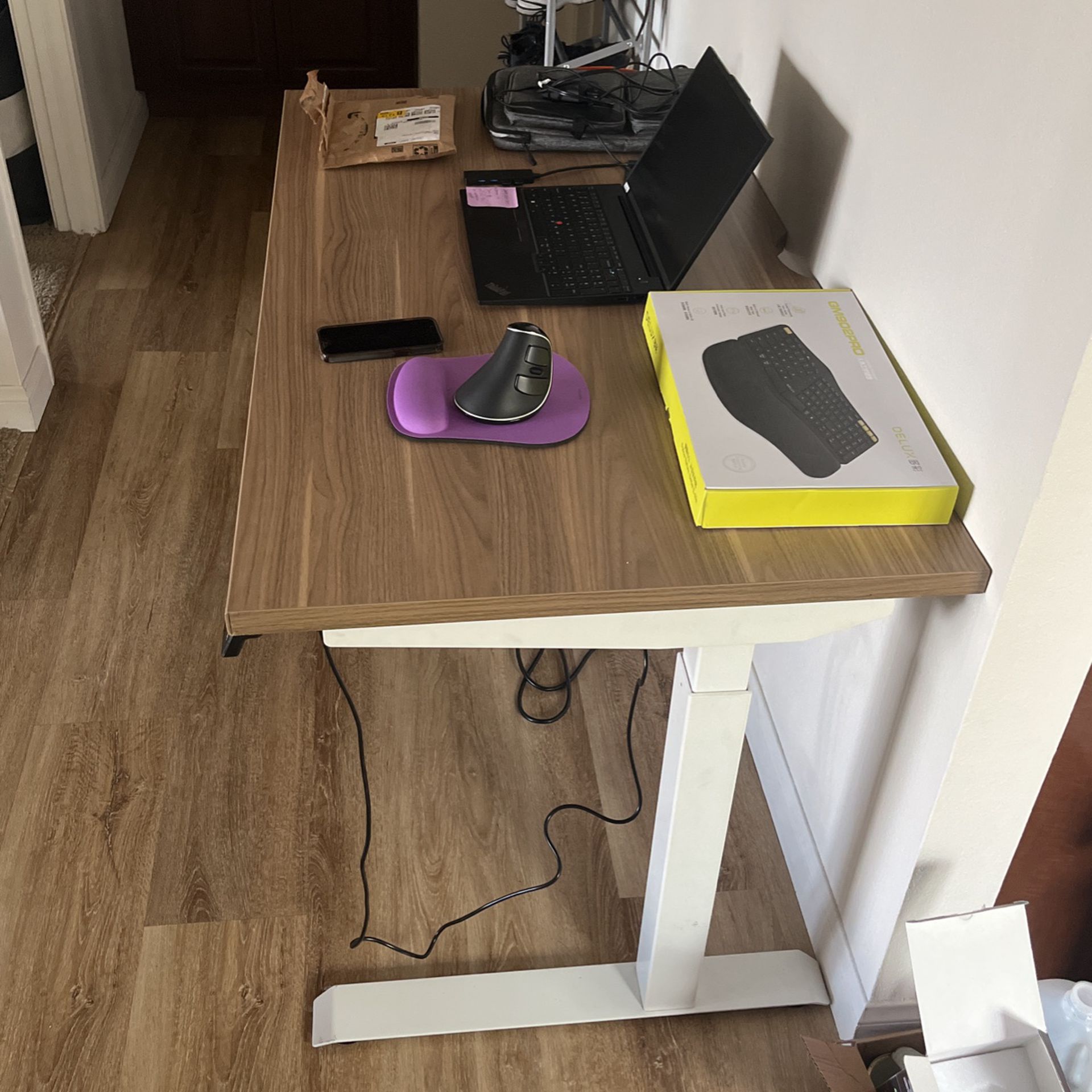 Standing Desk (Electric)