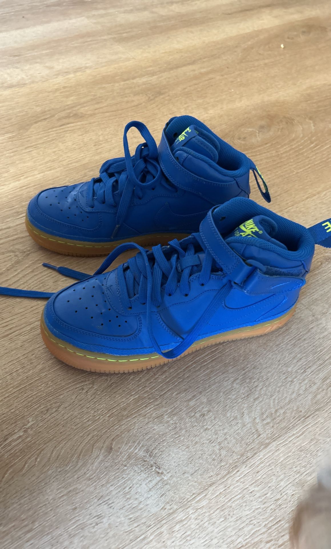 Size 5.5 Y Nike Air Force 1