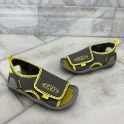 NWOT Size 10 Toddler KEEN Knotch River Open Toe Sandals Gray/Yellow