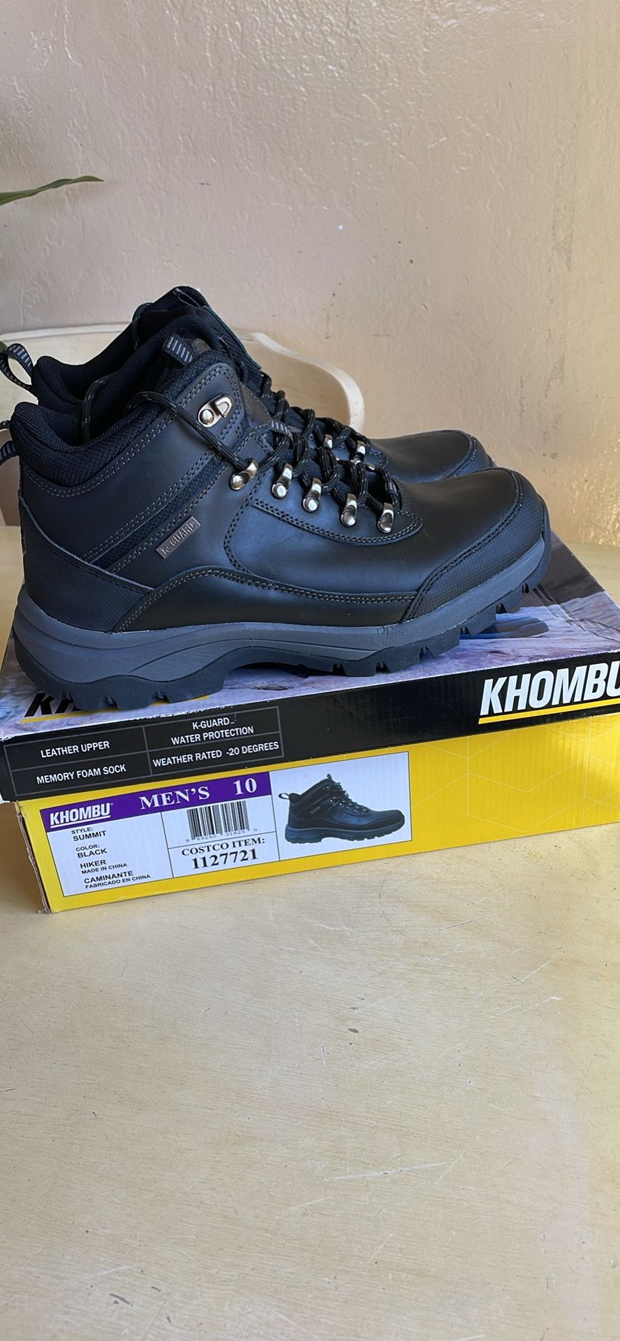 Mens Hiking 🥾 Boots Size 10 Brand New