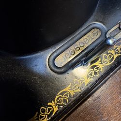 Vintage Singer Sewing Machine 