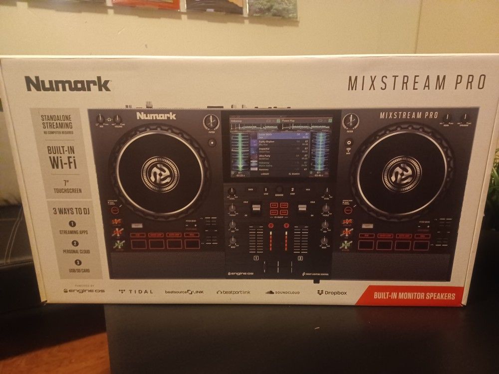 NUMARK MIXSTREAM PRO - EXCELLENT NEW CONDITION *UPDATED WITH EXTRAS! + DECKSAVER!