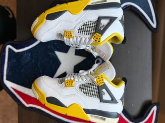 Size 7 Air Jordan 4 Retro vivid sulfur