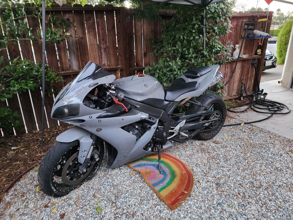 Yamaha R1