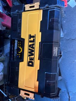 Dewalt Tough System radio