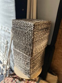 Woven Seagrass Storage Basket with Lid