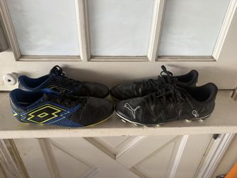 3 Pairs Of Youth Soccer shoes Sizes 5.5, 5.5 &5