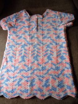 Hand Crocheted Pink, White, Blue Top Medium this top in the zig-zag design with Red Heart yarn in pink, blue and white with pink buttons. It measure