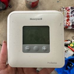Honeywell Thermostat 