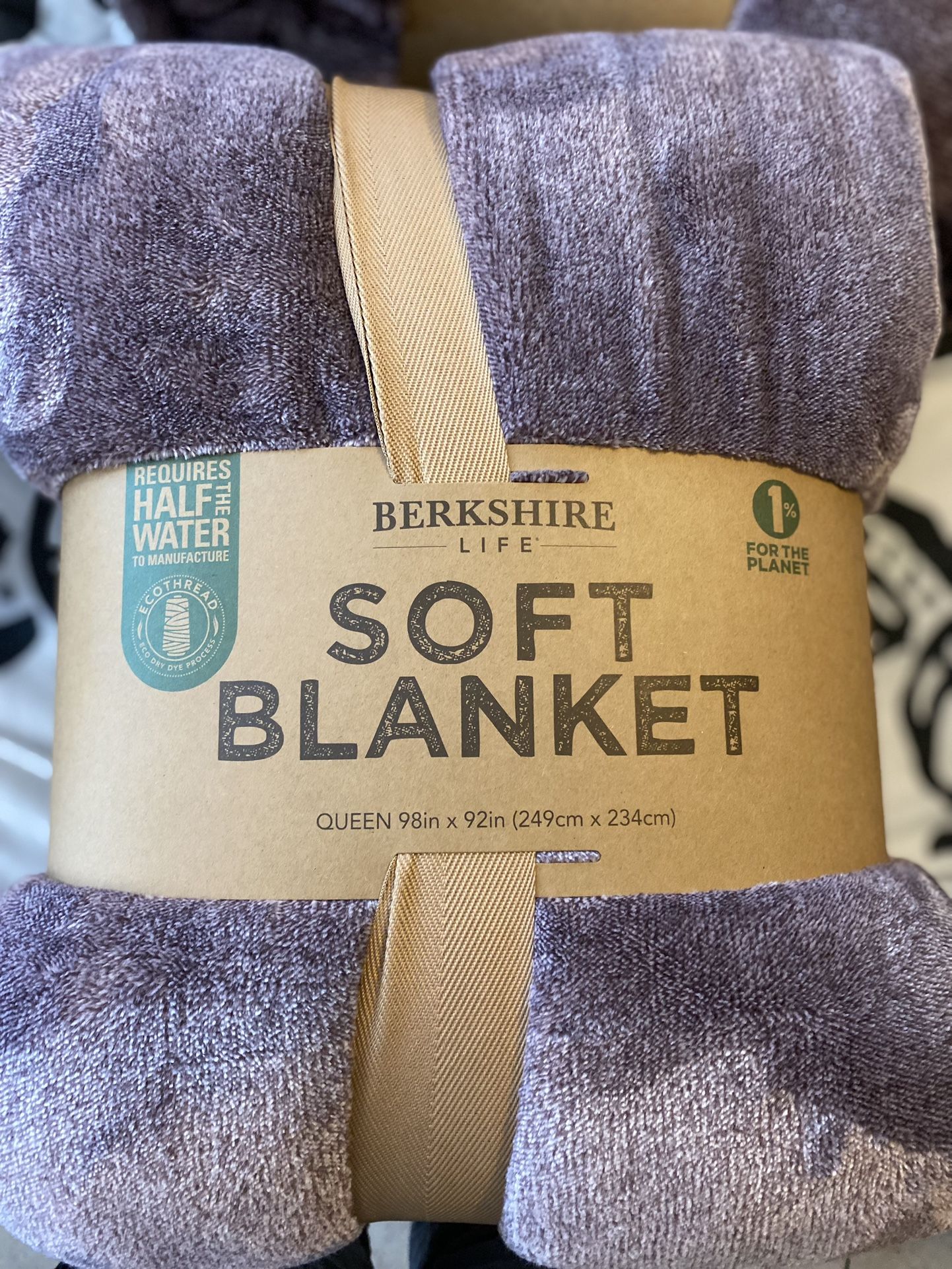 BERKSHIRE LIFE SOFT BLANKET