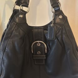 coach soho bag medium size in great condition ! 