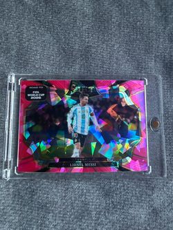 Panini Select FIFA WC 2026 Pink Cracked Ice Lionel Messi Field Level #210 Prizm