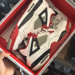 Jordan 4 Fire Red 