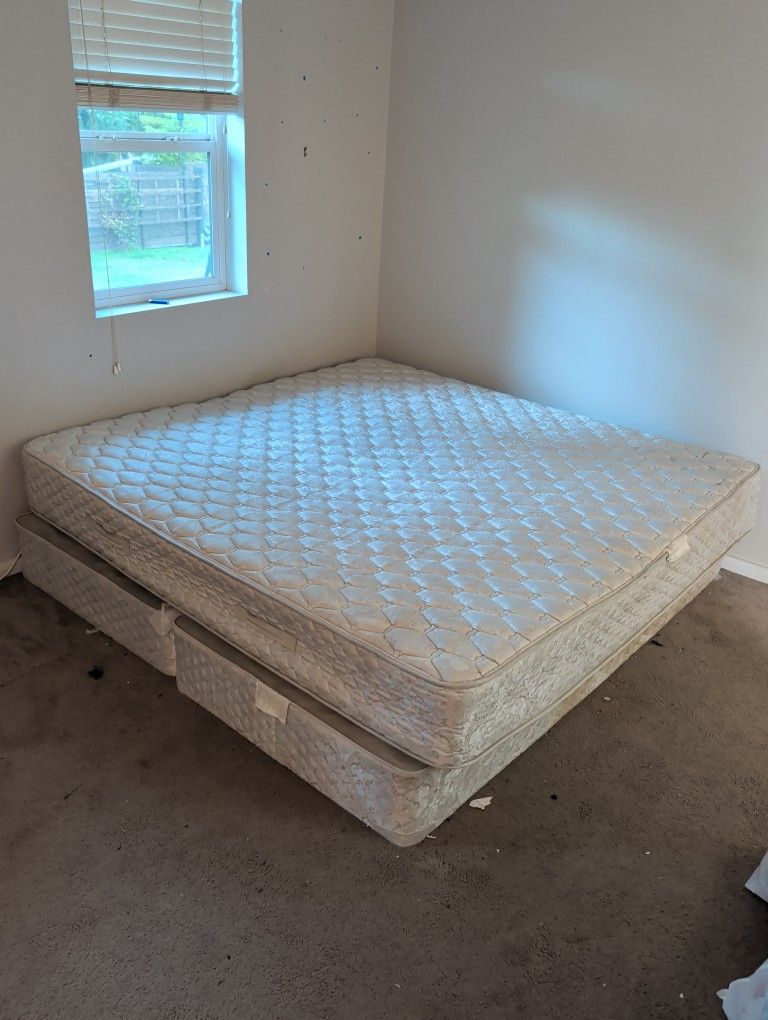 FREE KING MATTRESS WITH BOX SPRINGS