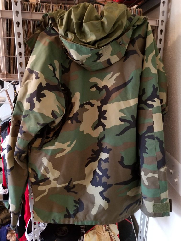 Camouflage Gortex Parka Coat and Pants