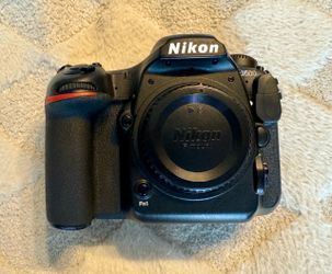 Nikon D500 DSLR Body Only - Excellent Condition