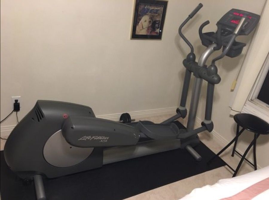 Commercial Grade Elliptical Exercise Machine