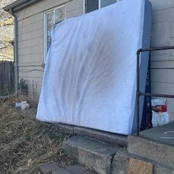 King Size Amazon Basics Mattress 