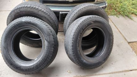 Set of Hankook dynapro HT tires