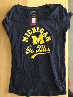Colosseum women’s Michigan go blue large shirt